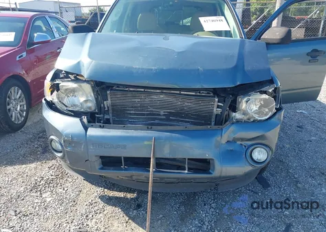 2011 Ford Escape Xlt z USA, uszkodzony, nr VIN 1FMCU0DG2BKA25266